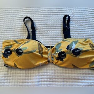 Nwot’s Yellow Floral Bikini Top